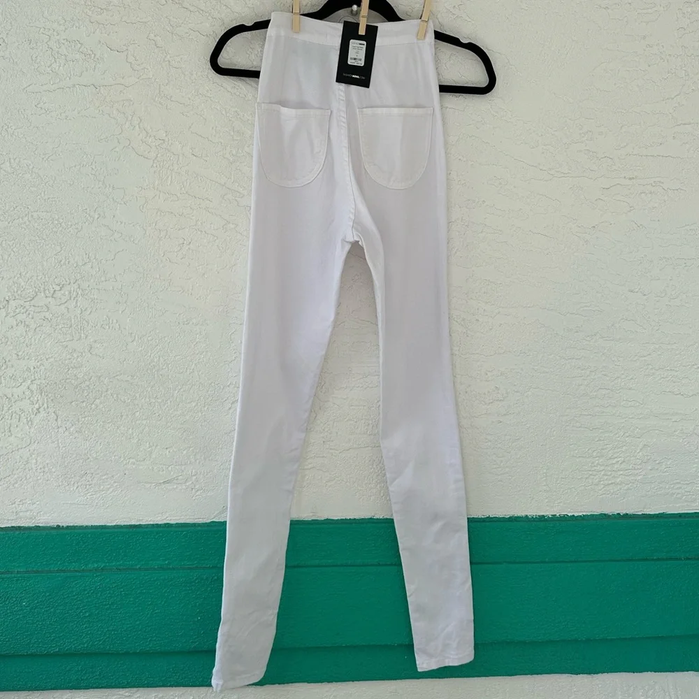 Fashion Nova Super High Rise Denim Skinnies White Pants Size 1 Juniors - Picture 5 of 5